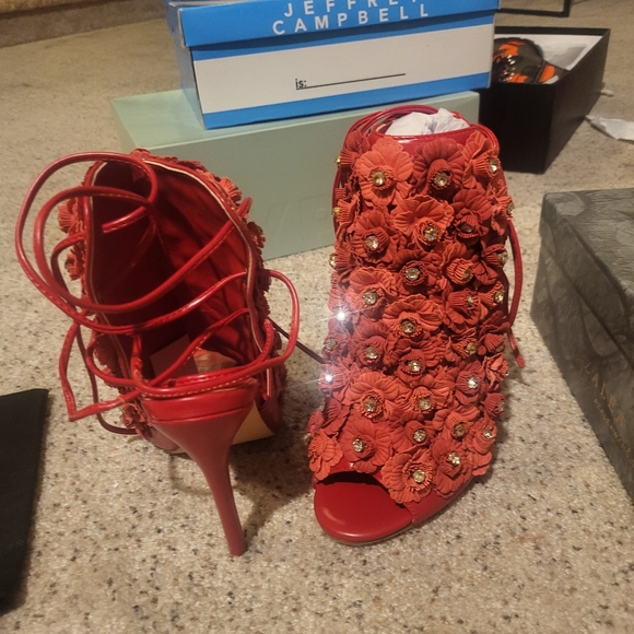 Beautiful shoes size 7 - Picture 4 of 5